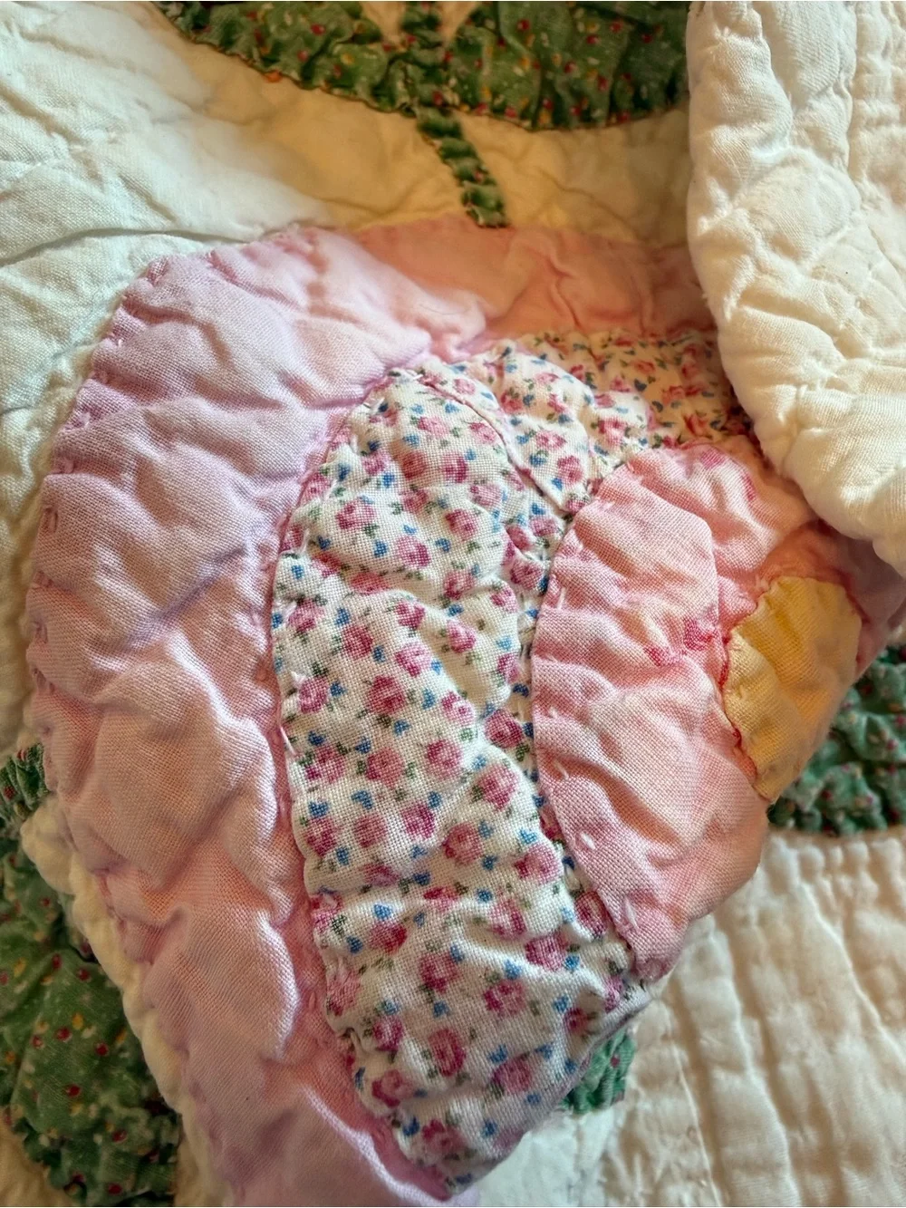1930’s Rose of Sharon Appliquéd Quilt.